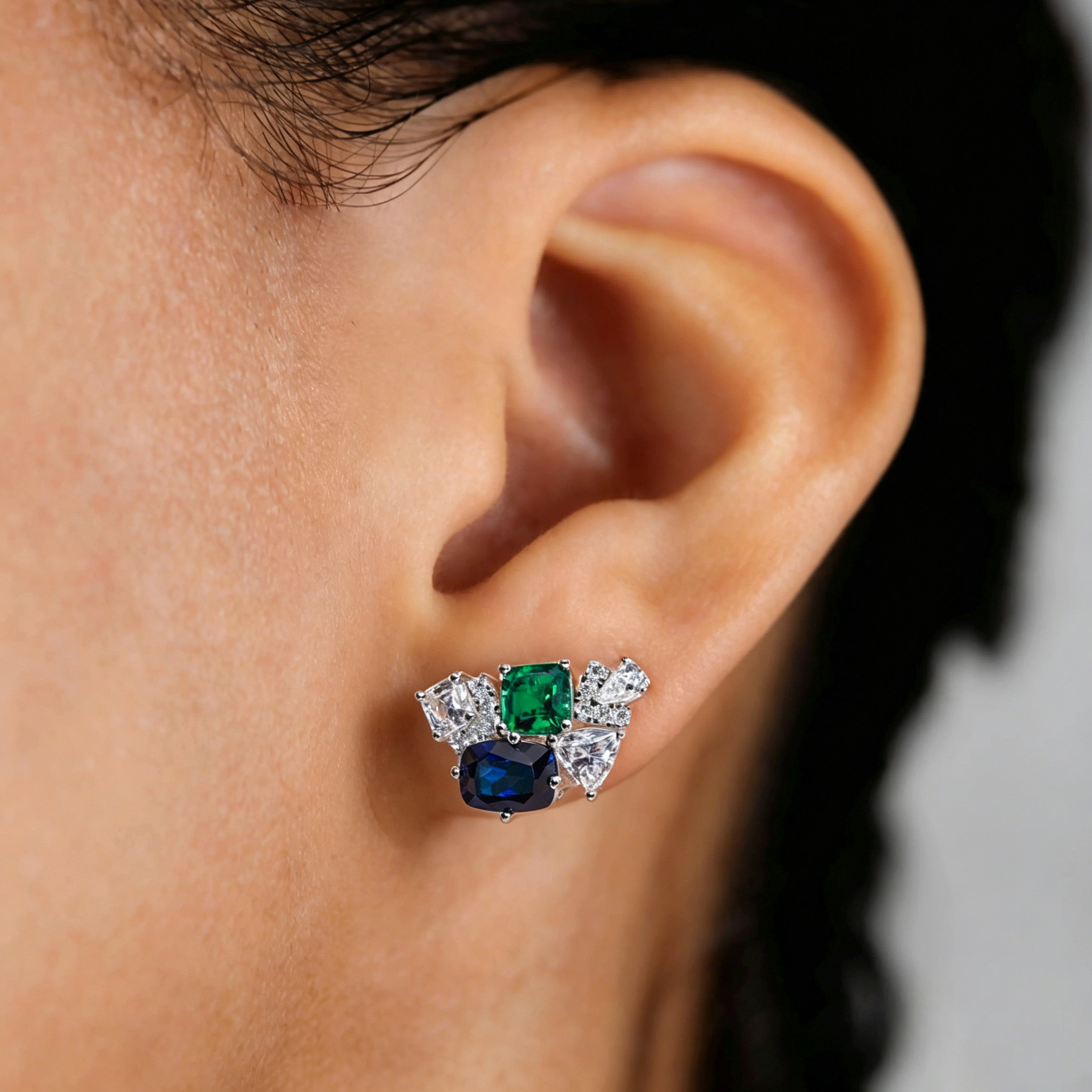 3.2cttw Lab Sapphire Emerald H – Cluster Stud Ear Bewertung und Preis